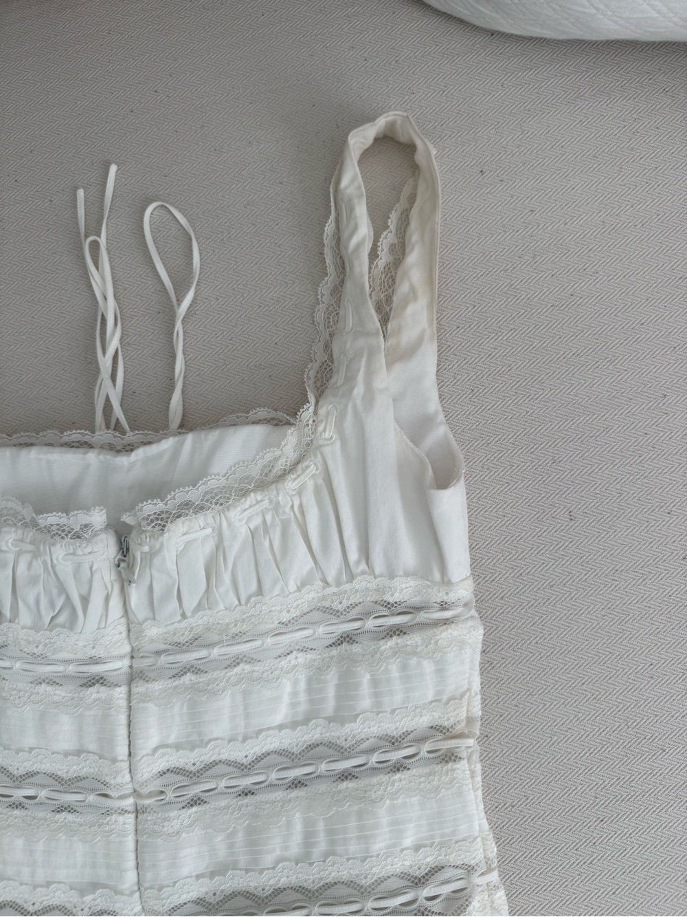 House of CB White Lace-Trim Sleeveless Dress - Picture 11 of 14